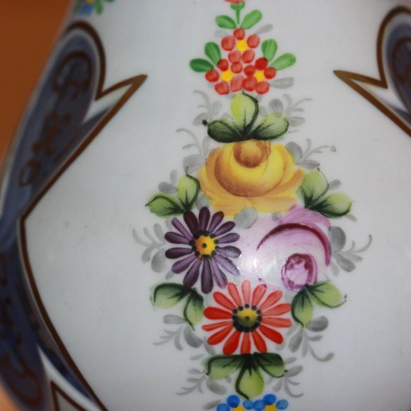 Bohemian Czech Cased White Over Baby Blue Hand Painted Flowers Gold DECANTER - Picture 8 of 9